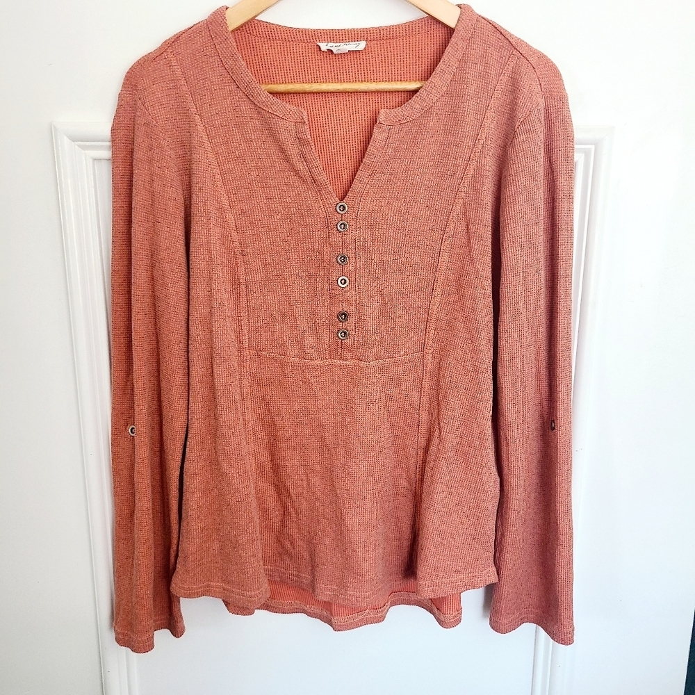 Jane & Delancey orange henley top